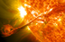 Un filamento solar entra en er